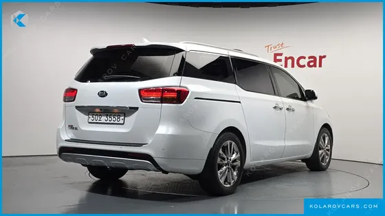 KIA CARNIVAL 9-SEATER NOBLESSE