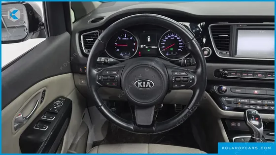 KIA CARNIVAL 9-SEATER NOBLESSE