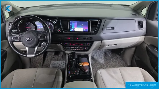 KIA CARNIVAL 7-SEATER LIMOUSINE
