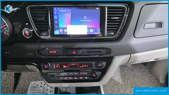 KIA CARNIVAL 7-SEATER LIMOUSINE