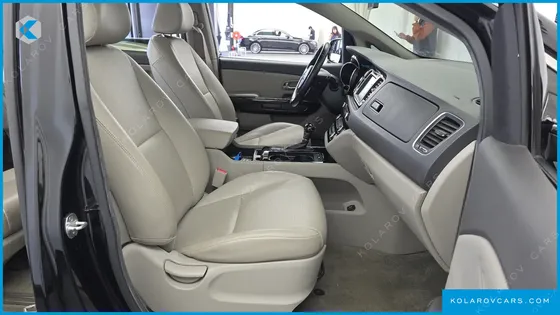 KIA CARNIVAL 9-SEATER PRESTIGE