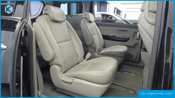 KIA CARNIVAL 9-SEATER PRESTIGE