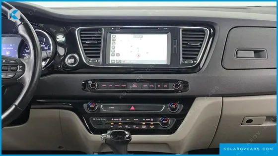 KIA CARNIVAL 9-SEATER PRESTIGE