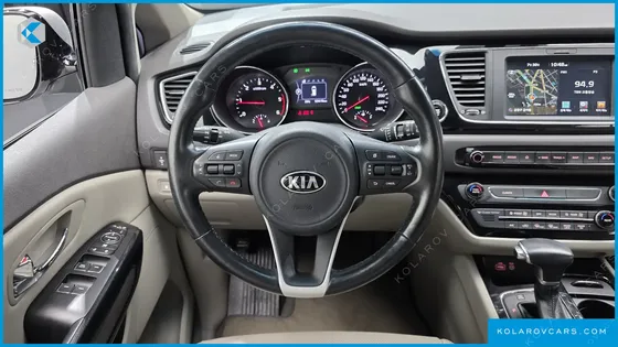 KIA CARNIVAL 9-SEATER PRESTIGE