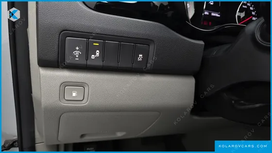 KIA CARNIVAL 9-SEATER PRESTIGE