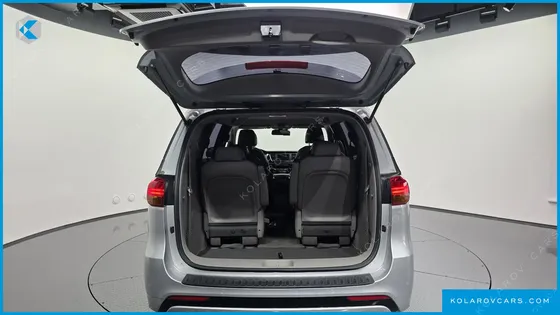 KIA CARNIVAL 9-SEATER PRESTIGE