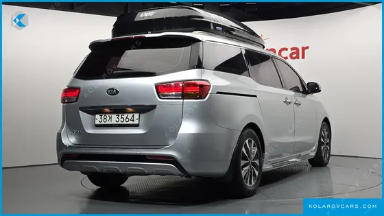 KIA CARNIVAL 9-SEATER LUXURY