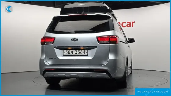 KIA CARNIVAL 9-SEATER LUXURY