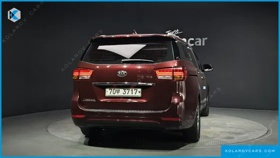 KIA CARNIVAL 11-SEATER NOBLESSE