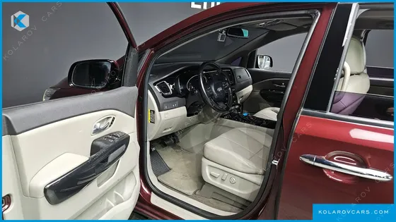 KIA CARNIVAL 11-SEATER NOBLESSE