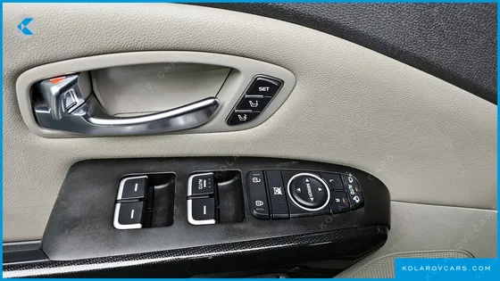 KIA CARNIVAL 11-SEATER NOBLESSE