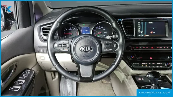 KIA CARNIVAL 11-SEATER NOBLESSE