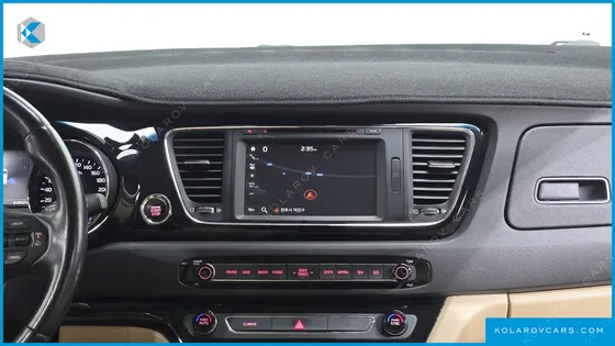KIA CARNIVAL 9-SEATER NOBLESSE