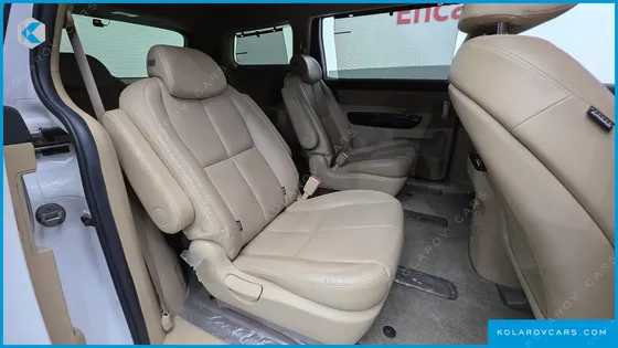 KIA CARNIVAL 9-SEATER NOBLESSE