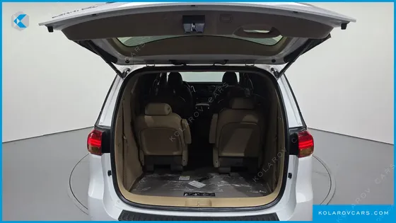 KIA CARNIVAL 9-SEATER NOBLESSE