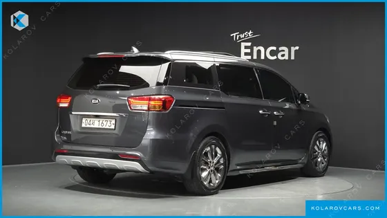 KIA CARNIVAL 9-SEATER NOBLESSE SPECIAL