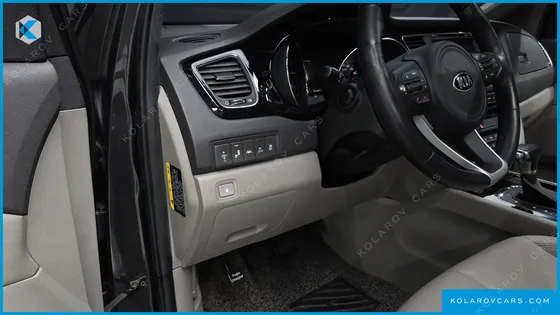 KIA CARNIVAL 9-SEATER NOBLESSE SPECIAL
