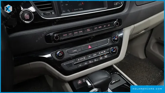 KIA CARNIVAL 9-SEATER NOBLESSE SPECIAL
