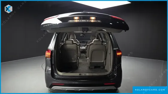 KIA CARNIVAL 9-SEATER NOBLESSE SPECIAL