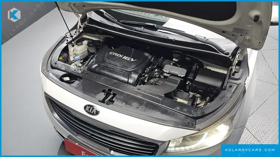 KIA CARNIVAL 9-SEATER NOBLESSE