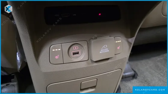 KIA CARNIVAL 9-SEATER HI-LIMOUSINE