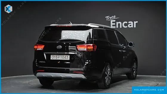 KIA CARNIVAL 9-SEATER LUXURY