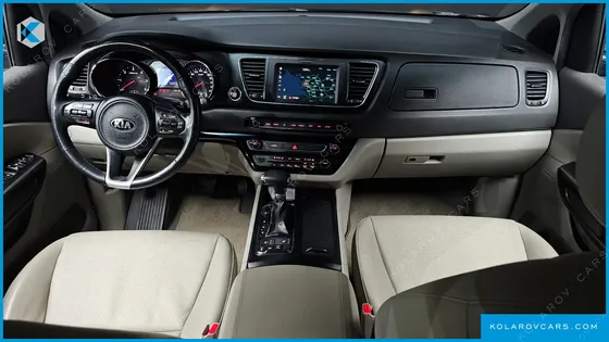 KIA CARNIVAL 9-SEATER LUXURY
