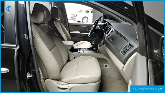 KIA CARNIVAL 9-SEATER LUXURY