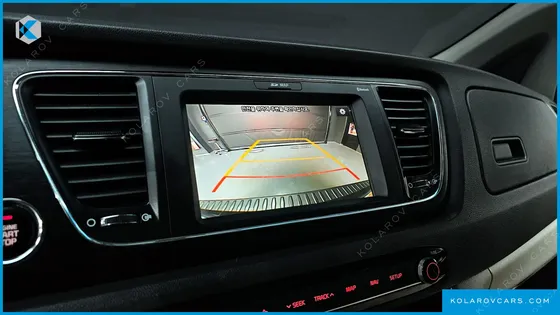 KIA CARNIVAL 9-SEATER LUXURY