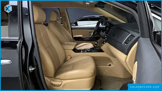 KIA CARNIVAL 7-SEATER LIMOUSINE