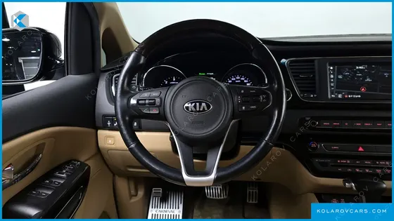 KIA CARNIVAL 7-SEATER LIMOUSINE