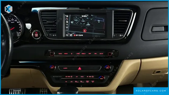 KIA CARNIVAL 7-SEATER LIMOUSINE