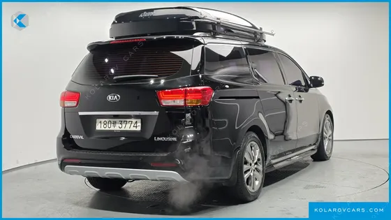 KIA CARNIVAL GASOLINE 7-SEATER LIMOUSINE