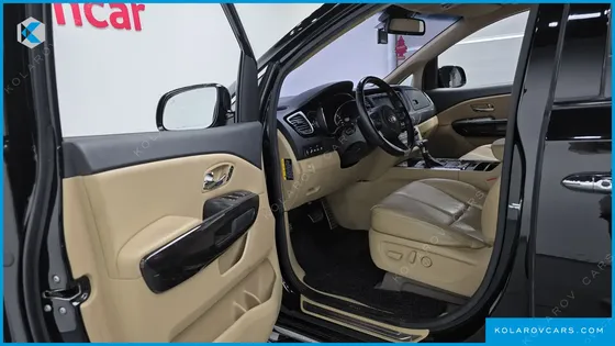 KIA CARNIVAL GASOLINE 7-SEATER LIMOUSINE