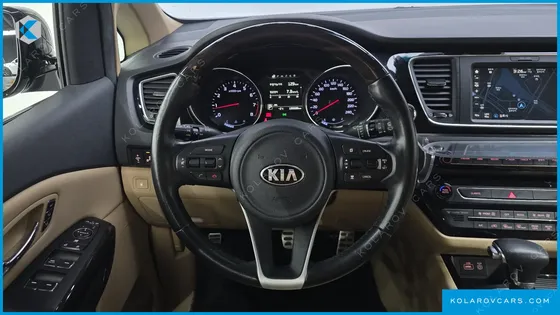 KIA CARNIVAL GASOLINE 7-SEATER LIMOUSINE
