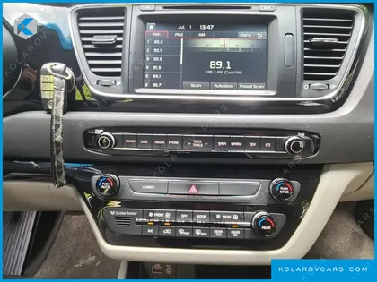 KIA CARNIVAL 9-SEATER PRESTIGE