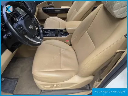 KIA CARNIVAL 9-SEATER PRESTIGE