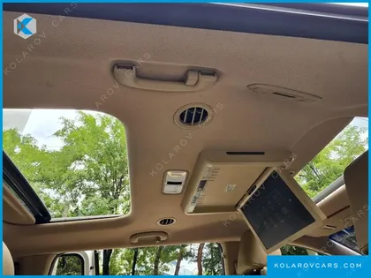 KIA CARNIVAL 9-SEATER PRESTIGE