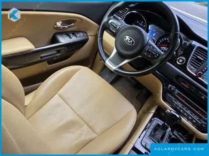 KIA CARNIVAL 9-SEATER PRESTIGE
