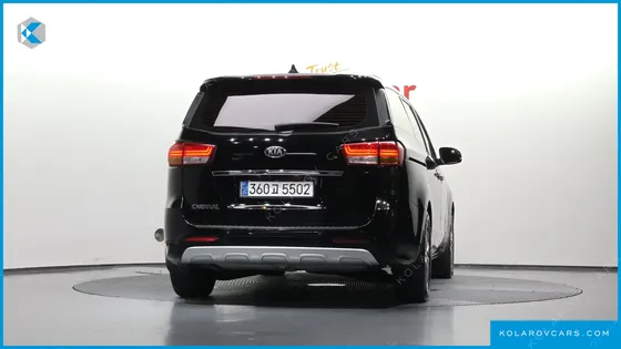 KIA CARNIVAL 9-SEATER NOBLESSE