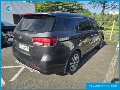 KIA CARNIVAL 9-SEATER PRESTIGE
