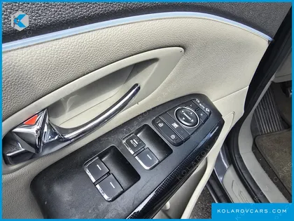 KIA CARNIVAL 9-SEATER PRESTIGE