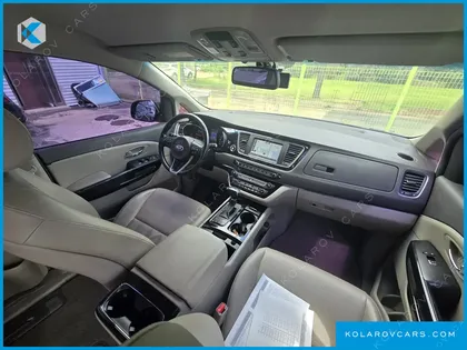 KIA CARNIVAL 9-SEATER PRESTIGE