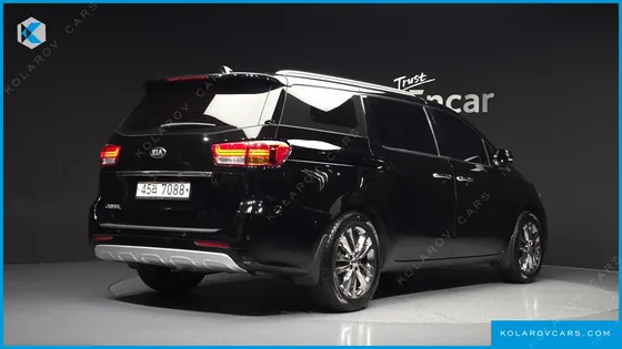 KIA CARNIVAL 9-SEATER PRESTIGE