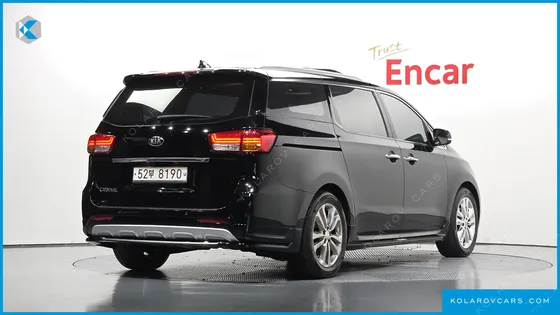 KIA CARNIVAL 9-SEATER NOBLESSE