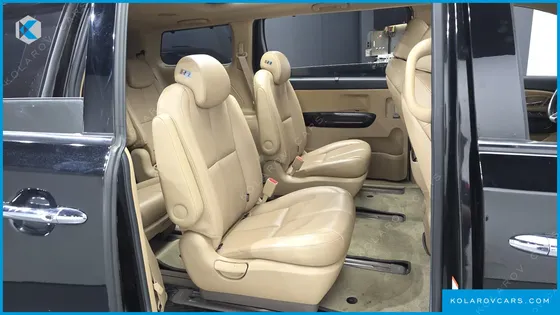 KIA CARNIVAL 9-SEATER NOBLESSE