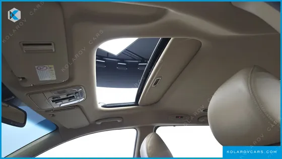 KIA CARNIVAL 9-SEATER NOBLESSE