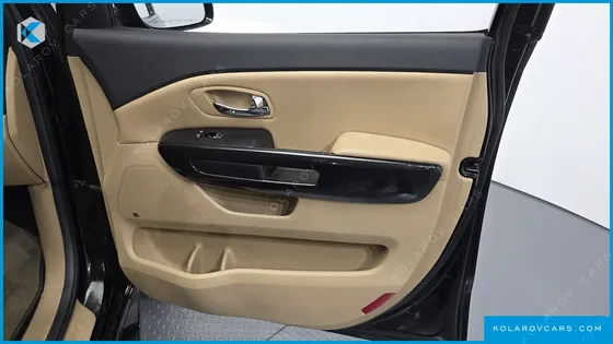 KIA CARNIVAL 9-SEATER NOBLESSE