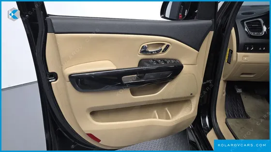 KIA CARNIVAL 9-SEATER NOBLESSE