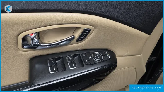 KIA CARNIVAL 9-SEATER NOBLESSE